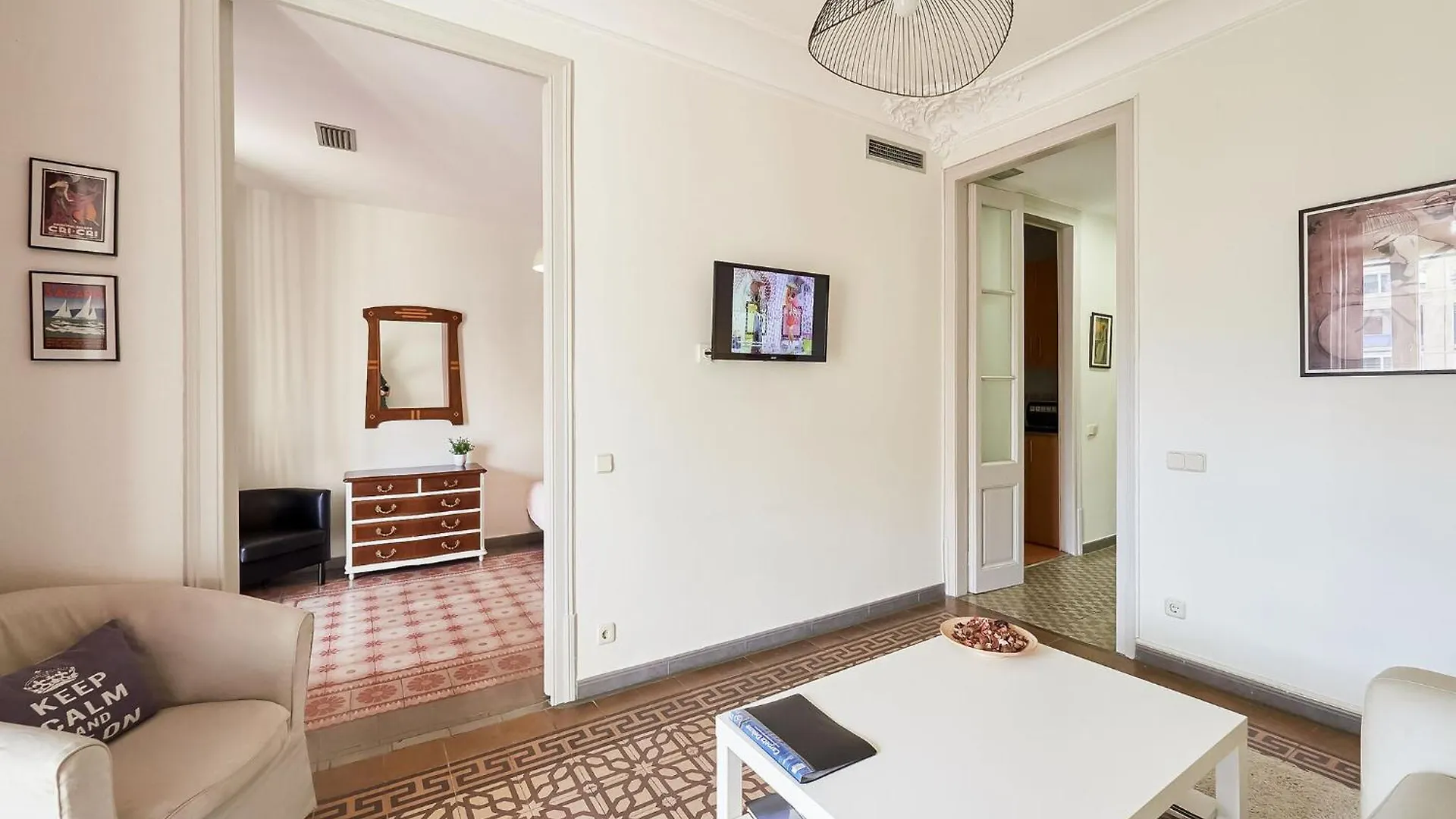 Modern Villa In Eixample With Sea Near 巴塞罗那